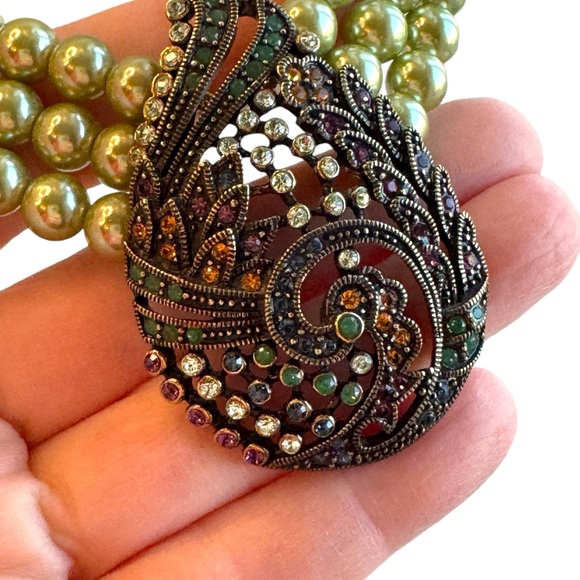 HEIDI DAUS TEARED TAPESTRY THREE STRAND FAUX PEARL GREEN PAISLEY NECKLACE - Picture 6 of 6